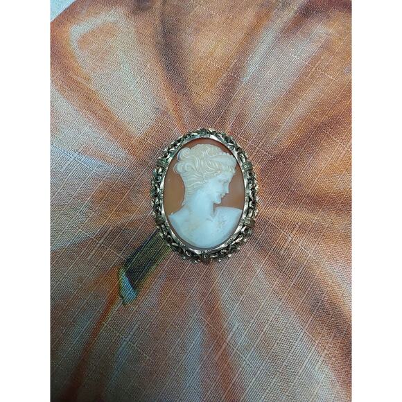 Vintage Cameo Brooch Pendant Hand Carved beautiful filigree - Picture 7 of 7